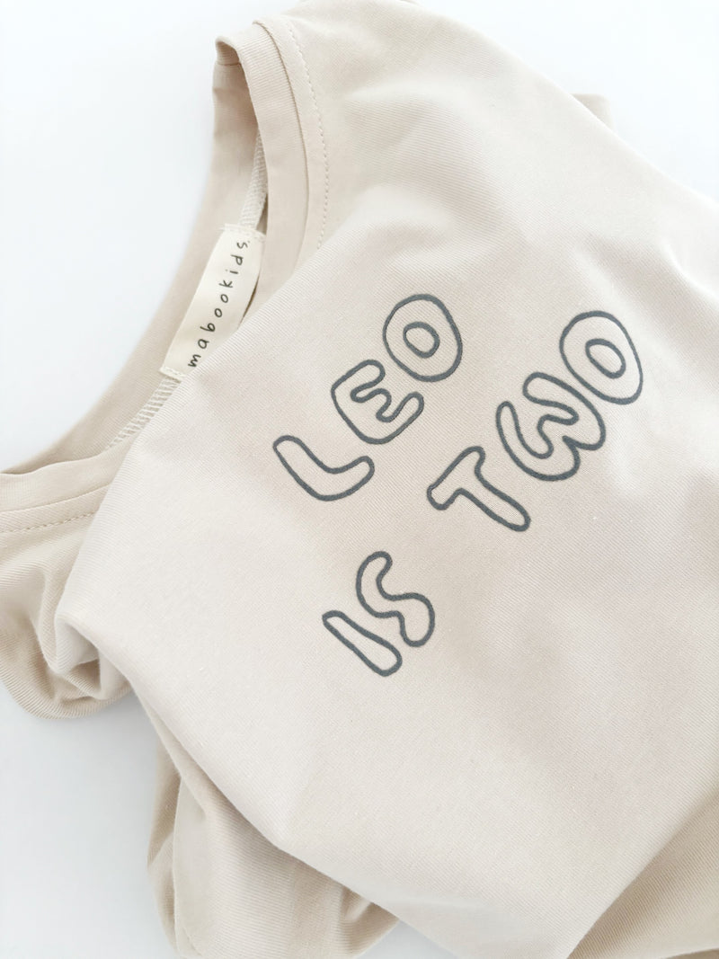 Create your individual (birthday) oversize shirt - light sand