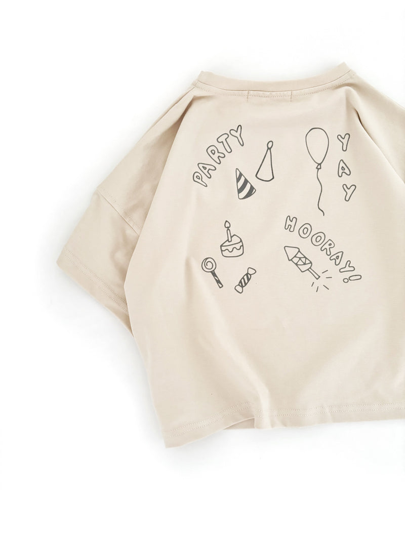 Create your individual (birthday) oversize shirt - light sand